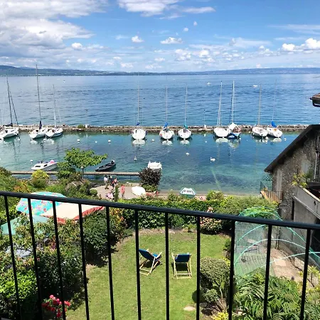 Semesterbostad A With A View - Maisonnette Dans Bourg Medieval Au Bord Du Leman