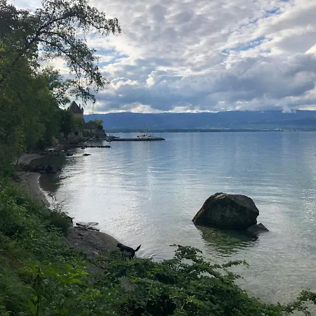 A With A View - Maisonnette Dans Bourg Medieval Au Bord Du Leman Yvoire