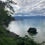 A With A View - Maisonnette Dans Bourg Médiéval Au Bord Du Léman Yvoire