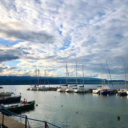 A With A View - Maisonnette Dans Bourg Médiéval Au Bord Du Léman